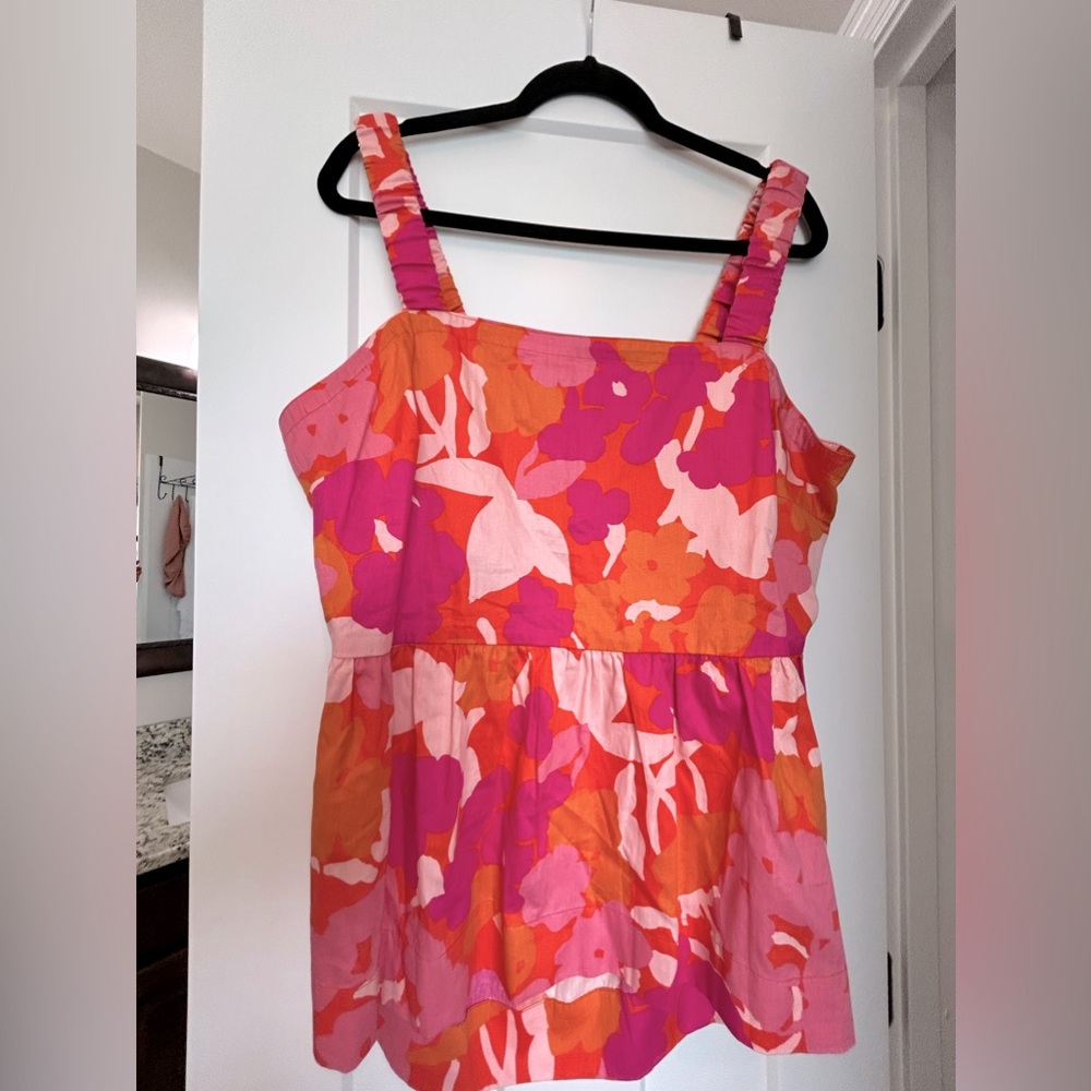 NWT Free Assembly Women's Square Neck Tank X
Top with Elastic Straps